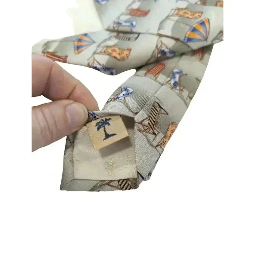 TOMMY BAHAMA 100% Silk Tie Men's Beach Chair Lounge‎ Necktie